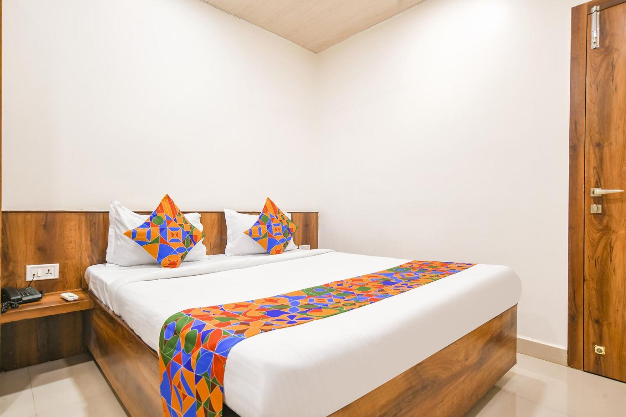 Fabexpress The King Palace Indore Exterior photo