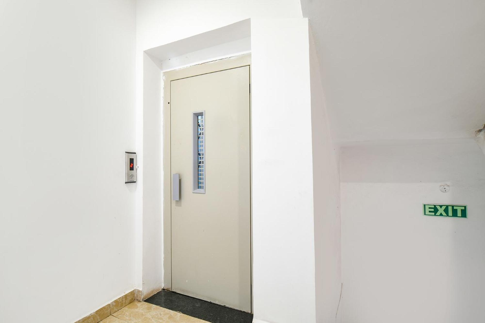 Fabexpress The King Palace Indore Exterior photo