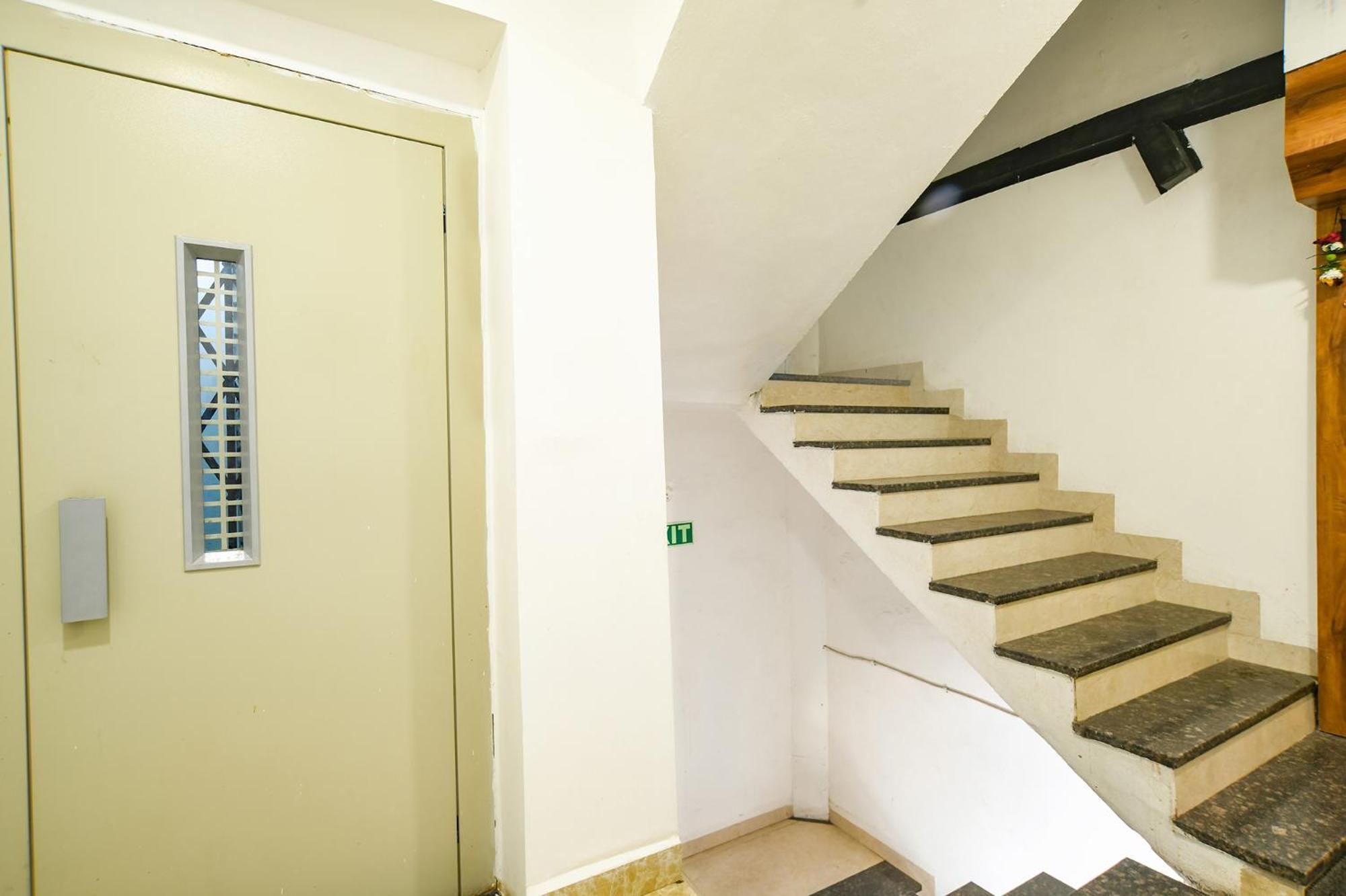 Fabexpress The King Palace Indore Exterior photo